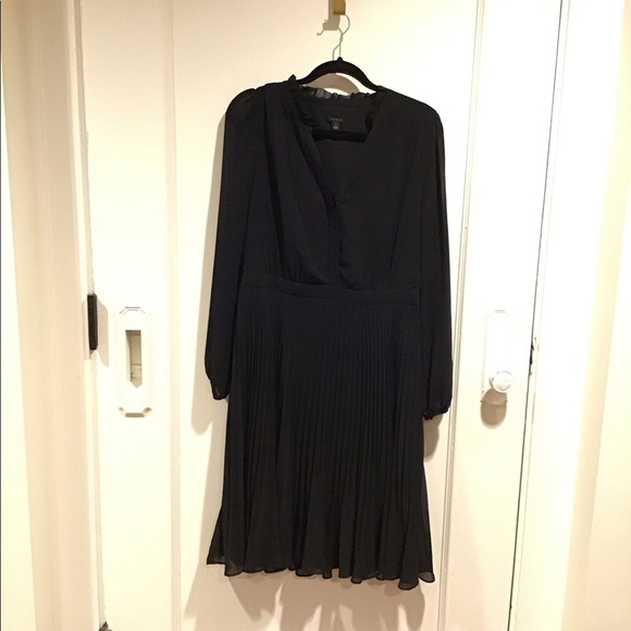Ann Taylor Dresses & Skirts - Black midi dress
